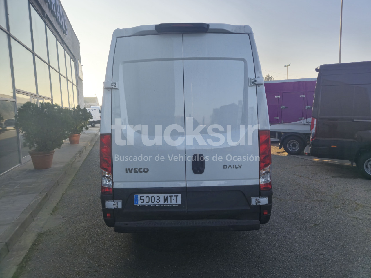 IVECO DAILY 35S16V 12M3 - Dostavno vozilo sa zatvorenim sandukom: slika 5 IVECO DAILY 35S16V 12M3 - Dostavno vozilo sa zatvorenim sandukom: slika 5
