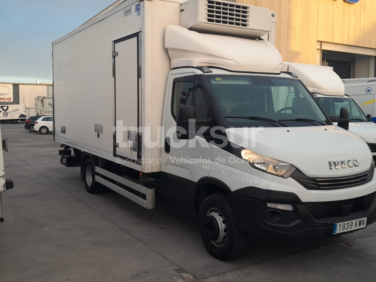 IVECO DAILY 72C18 FRC-X P/E - Kamion sa zatvorenim sandukom: slika 2 IVECO DAILY 72C18 FRC-X P/E - Kamion sa zatvorenim sandukom: slika 2
