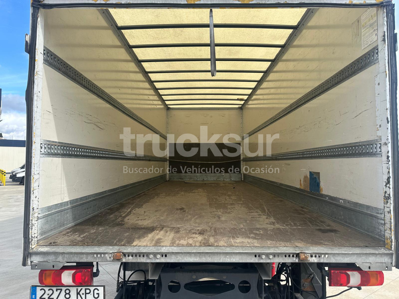 Kamion sa zatvorenim sandukom MERCEDES ATEGO: slika 18