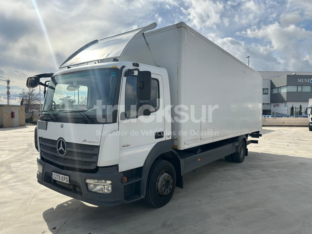 MERCEDES ATEGO - Kamion sa zatvorenim sandukom: slika 1 MERCEDES ATEGO - Kamion sa zatvorenim sandukom: slika 1