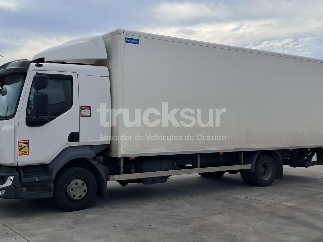 RENAULT D12.240 - Kamion sa zatvorenim sandukom: slika 1 RENAULT D12.240 - Kamion sa zatvorenim sandukom: slika 1