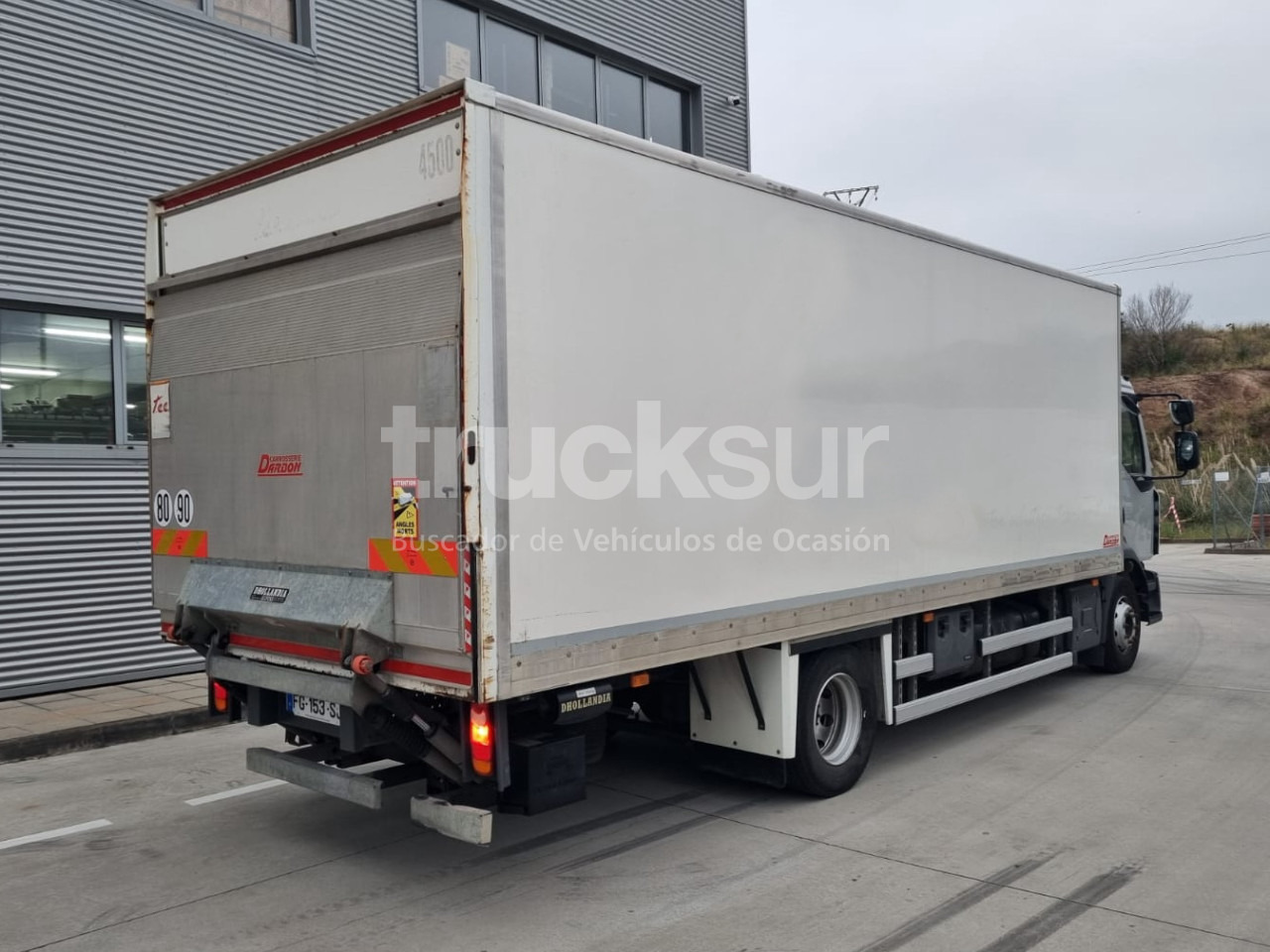 RENAULT D14.240 - Kamion sa zatvorenim sandukom: slika 4 RENAULT D14.240 - Kamion sa zatvorenim sandukom: slika 4