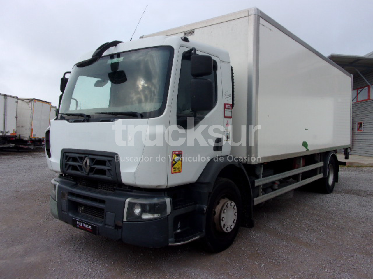 RENAULT D320.18 - Kamion sa zatvorenim sandukom: slika 1 RENAULT D320.18 - Kamion sa zatvorenim sandukom: slika 1