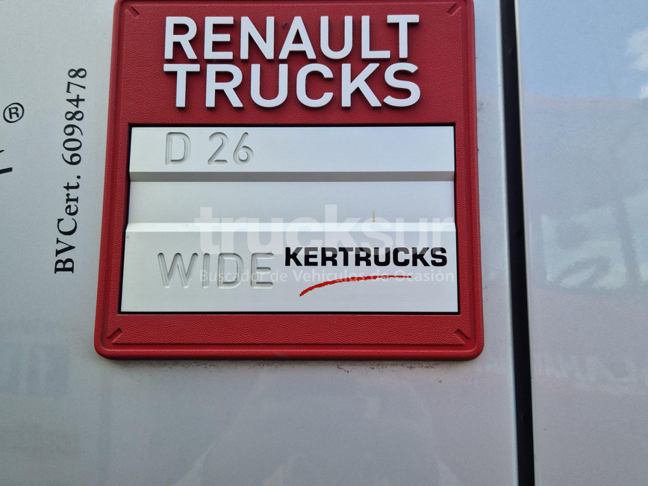 RENAULT D320.26 ejes 6x2*4 - Kamion sa ceradom: slika 3 RENAULT D320.26 ejes 6x2*4 - Kamion sa ceradom: slika 3