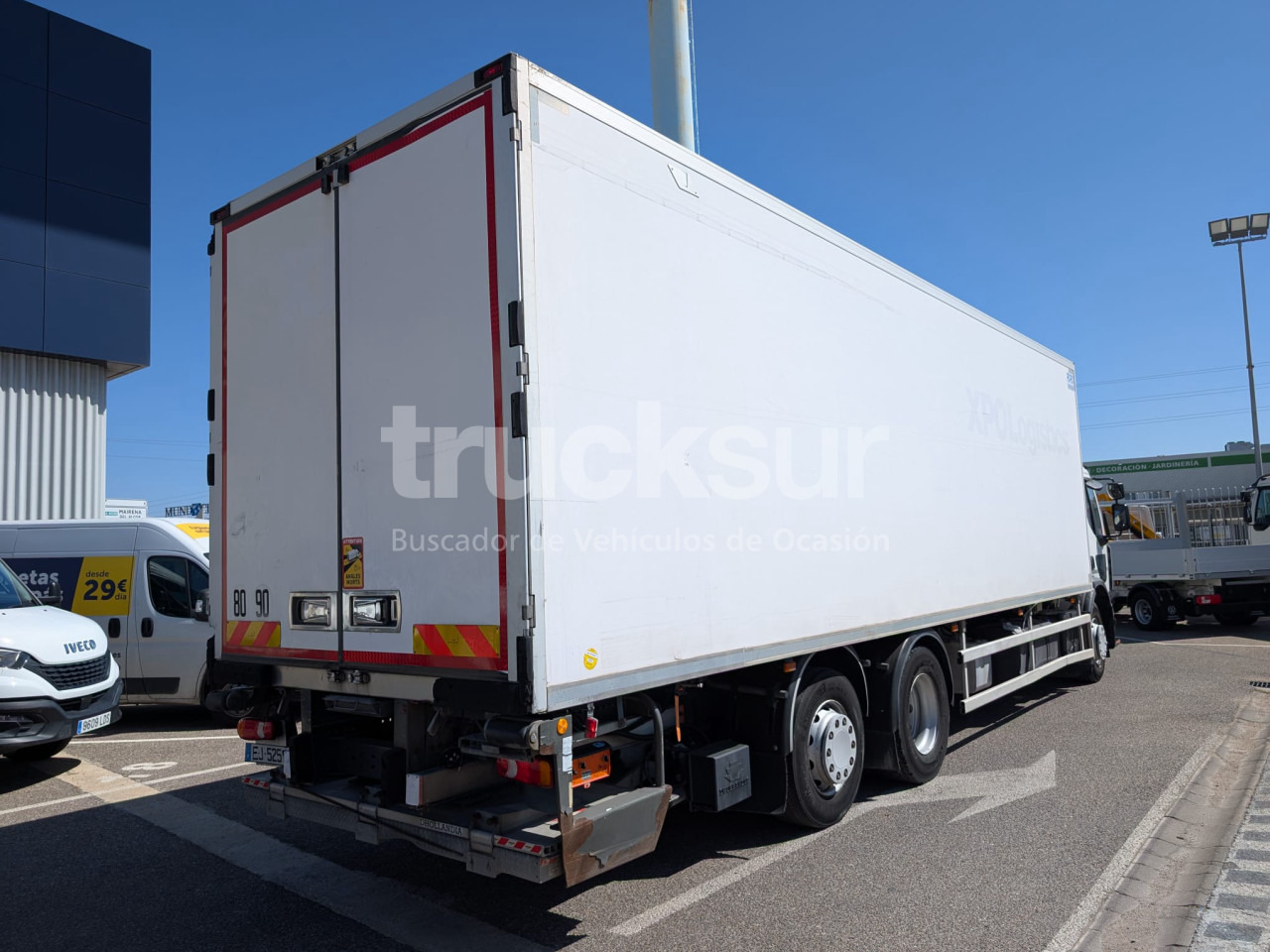 RENAULT D320.26 ejes 6x2*4 - Hladnjača: slika 4 RENAULT D320.26 ejes 6x2*4 - Hladnjača: slika 4