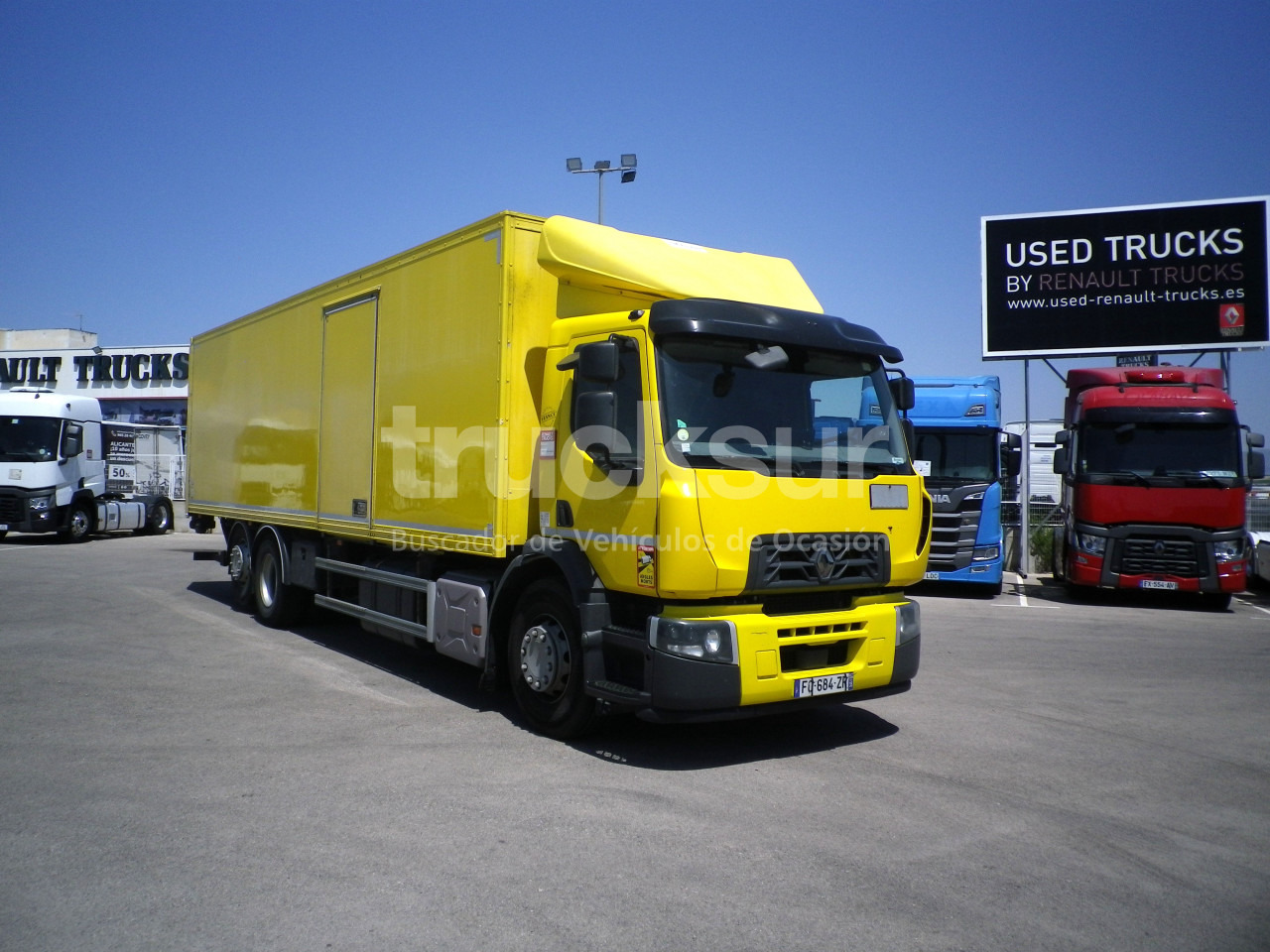 RENAULT D380.26 6X2*4 ejes 6x2*4 - Kamion sa zatvorenim sandukom: slika 2 RENAULT D380.26 6X2*4 ejes 6x2*4 - Kamion sa zatvorenim sandukom: slika 2