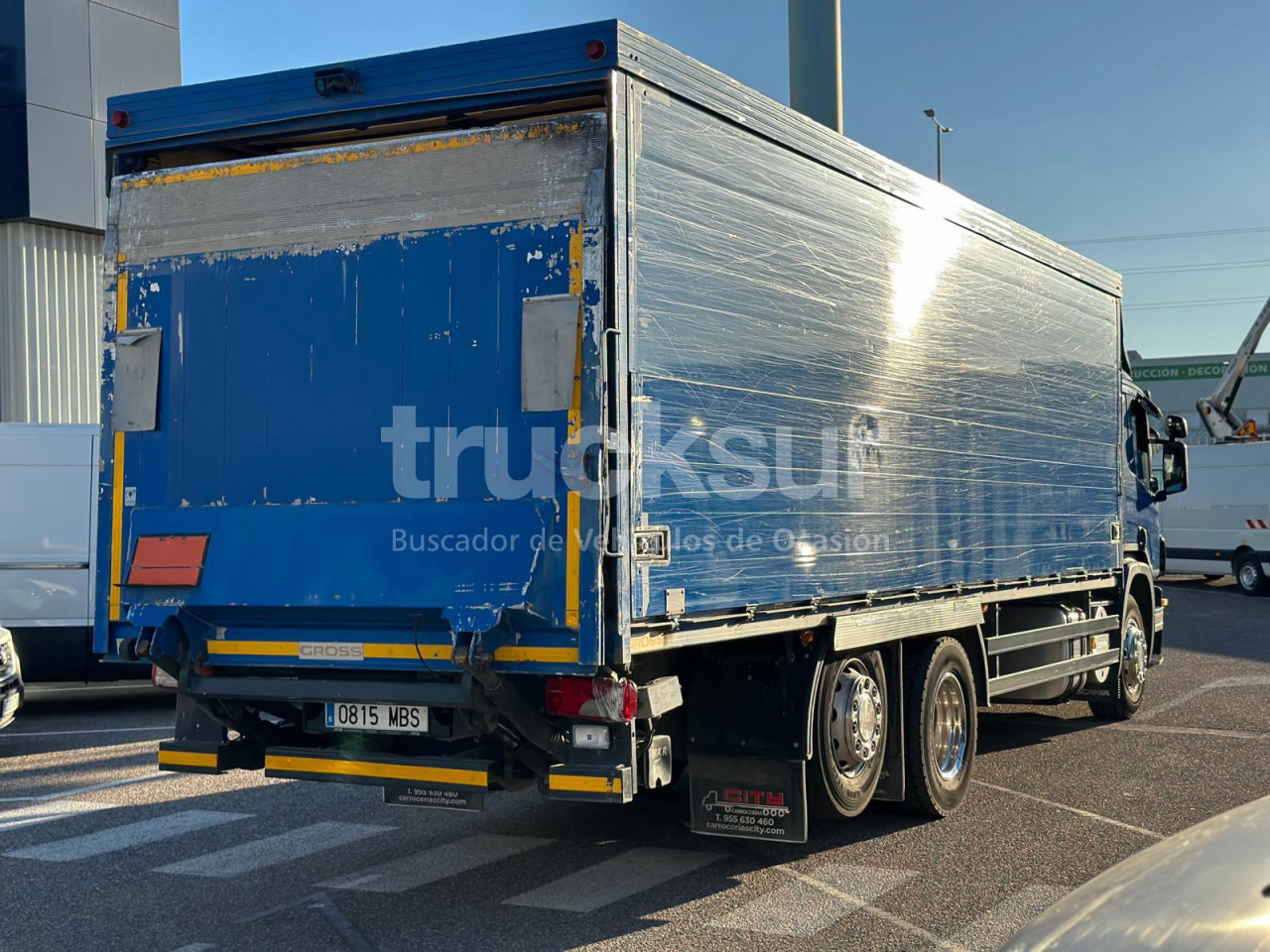 SCANIA P 280 ejes 6x2*4 - Kamion sa zatvorenim sandukom: slika 3 SCANIA P 280 ejes 6x2*4 - Kamion sa zatvorenim sandukom: slika 3