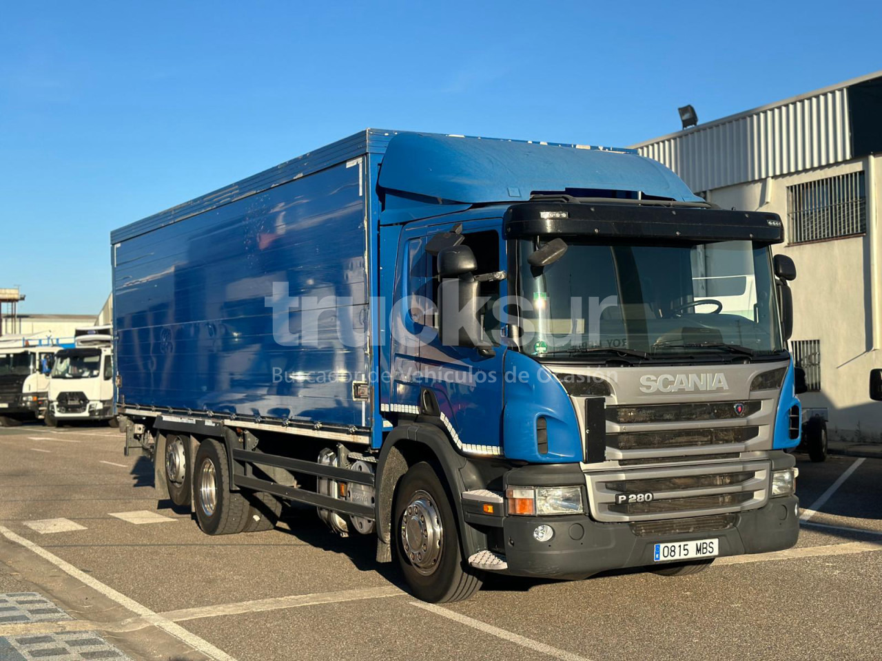 SCANIA P 280 ejes 6x2*4 - Kamion sa zatvorenim sandukom: slika 2 SCANIA P 280 ejes 6x2*4 - Kamion sa zatvorenim sandukom: slika 2