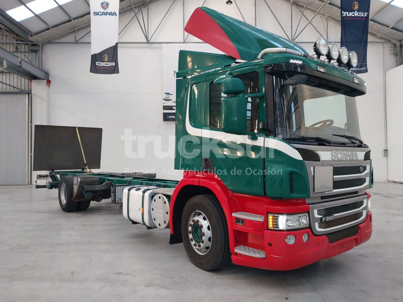 SCANIA P280.18 - Kamion sa golom šasijom i zatvorenom kabinom: slika 2 SCANIA P280.18 - Kamion sa golom šasijom i zatvorenom kabinom: slika 2