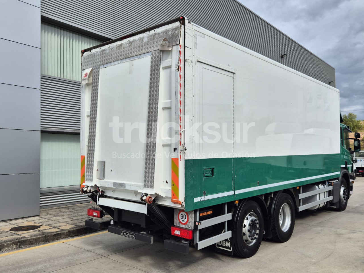 SCANIA P320.26 ejes 6x2*4 - Kamion sa zatvorenim sandukom: slika 5 SCANIA P320.26 ejes 6x2*4 - Kamion sa zatvorenim sandukom: slika 5