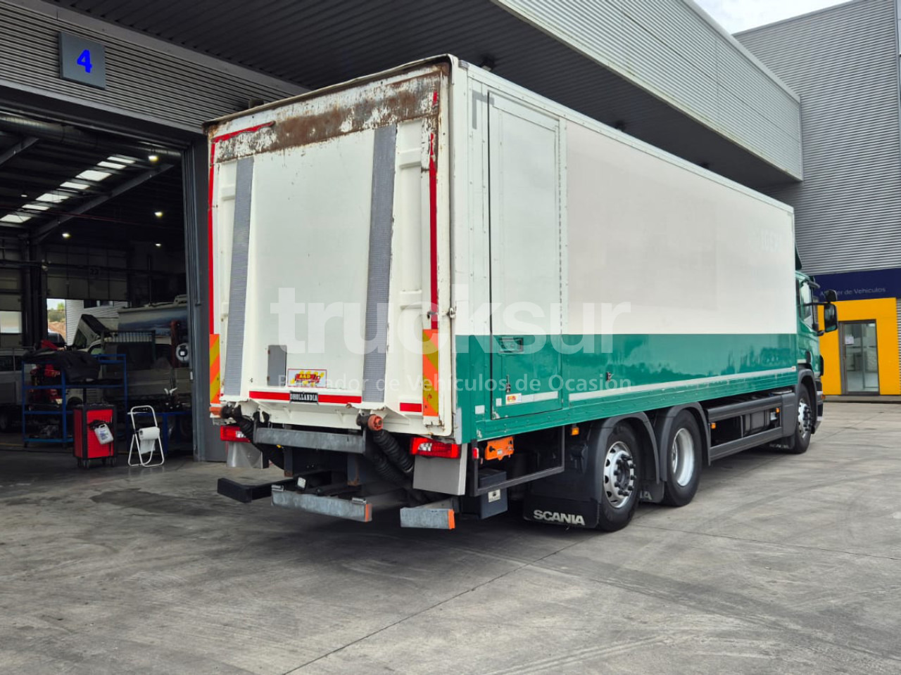 SCANIA P320.26 ejes 6x2*4 - Kamion sa ceradom: slika 3 SCANIA P320.26 ejes 6x2*4 - Kamion sa ceradom: slika 3