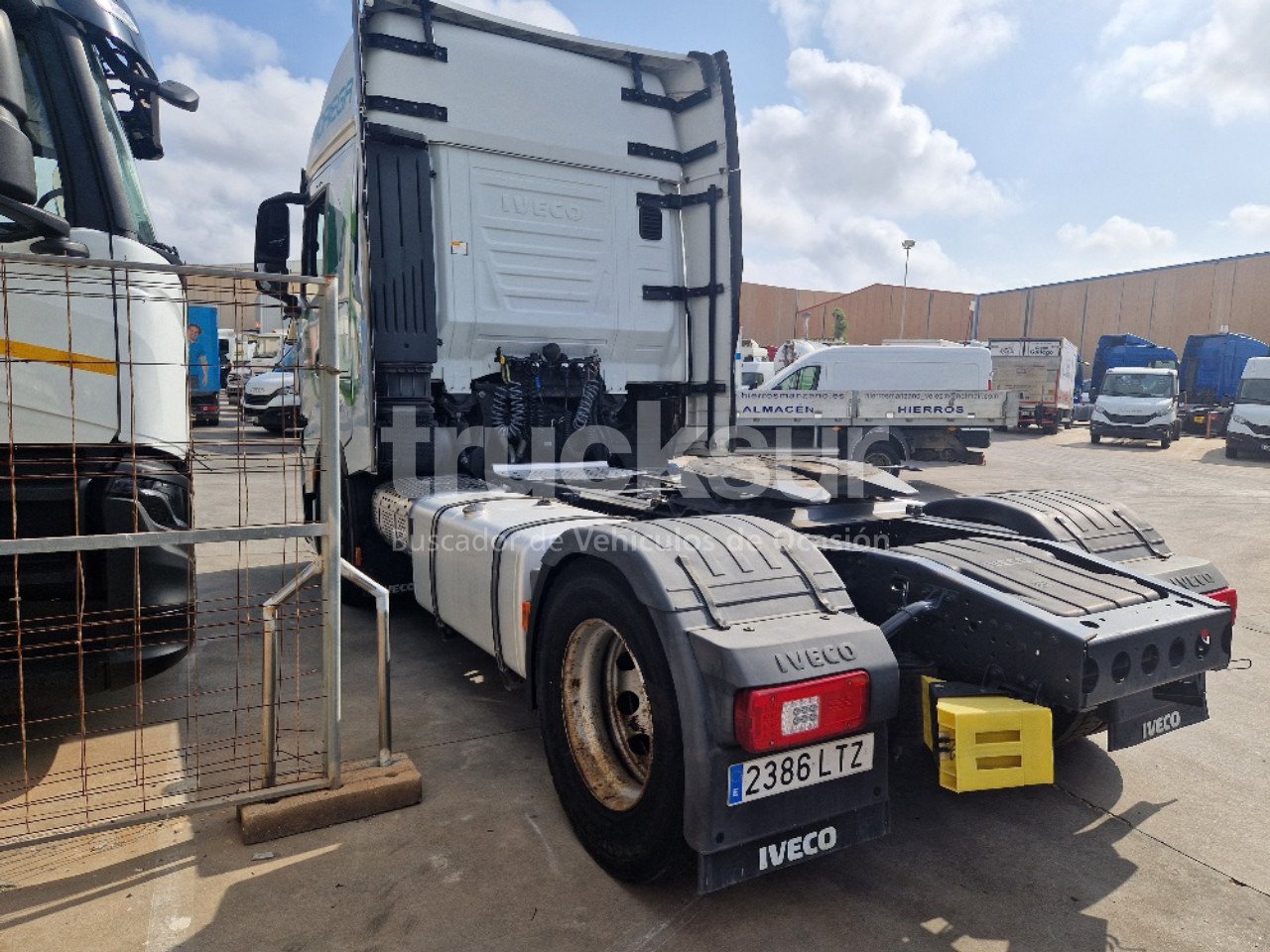 IVECO S-WAY AS440S51T/P - Tegljač: slika 4 IVECO S-WAY AS440S51T/P - Tegljač: slika 4