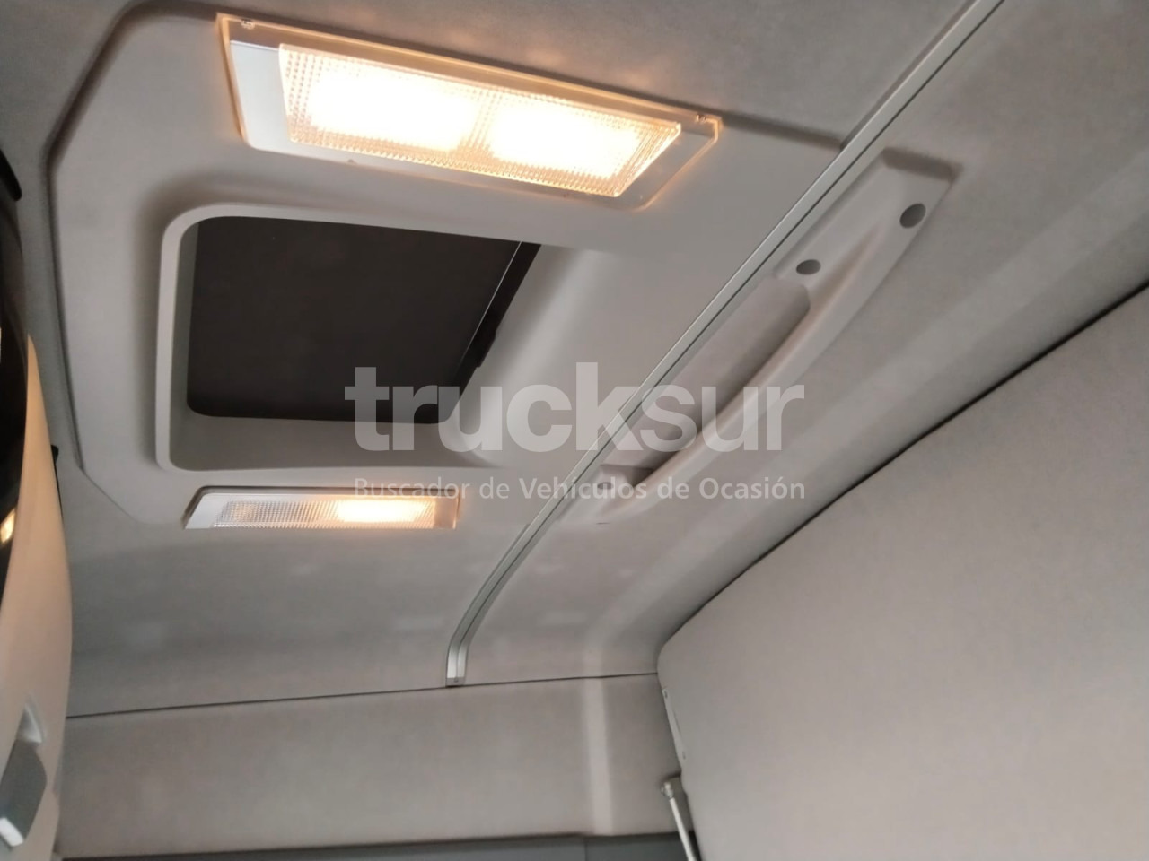 Tegljač RENAULT T480 SLEEPER CAB: slika 11