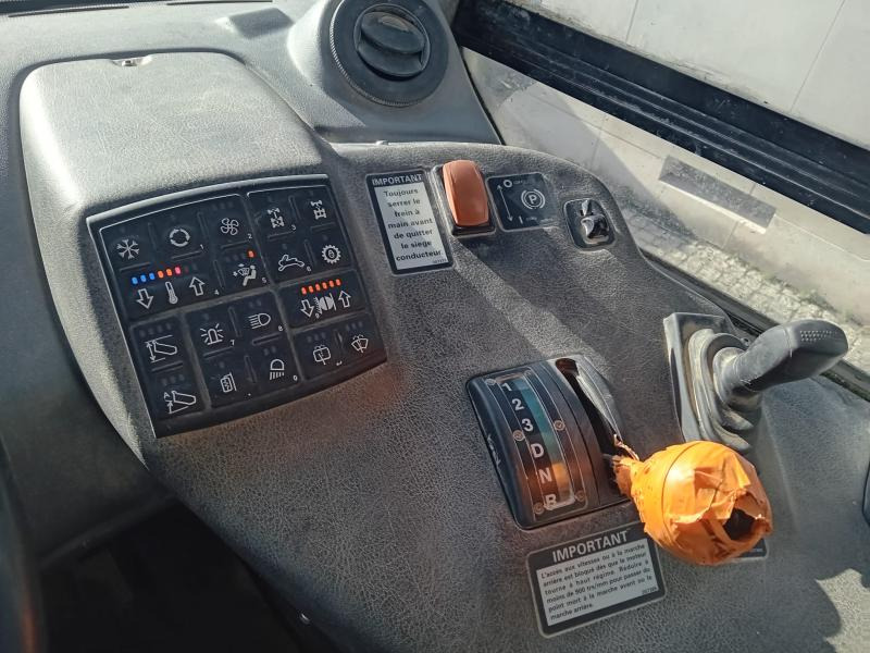 Bell B30D - Zglobni kiper: slika 2 Bell B30D - Zglobni kiper: slika 2