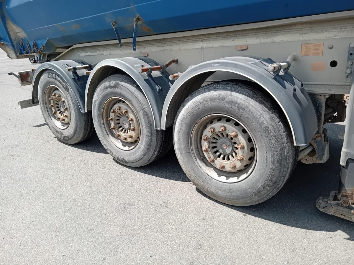 Benalu - Poluprikolica istovarivača: slika 2 Benalu - Poluprikolica istovarivača: slika 2