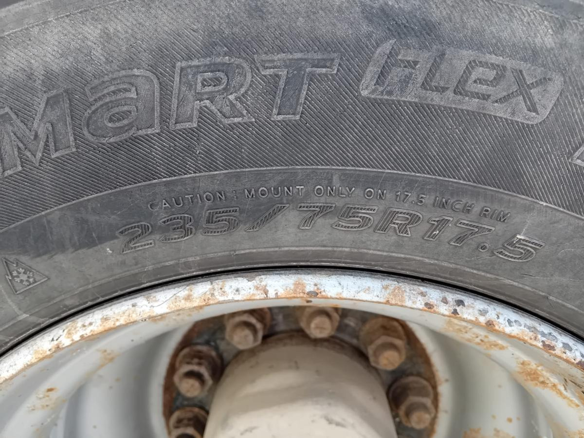 Castera - Niska poluprikolica za prevoz: slika 3 Castera - Niska poluprikolica za prevoz: slika 3