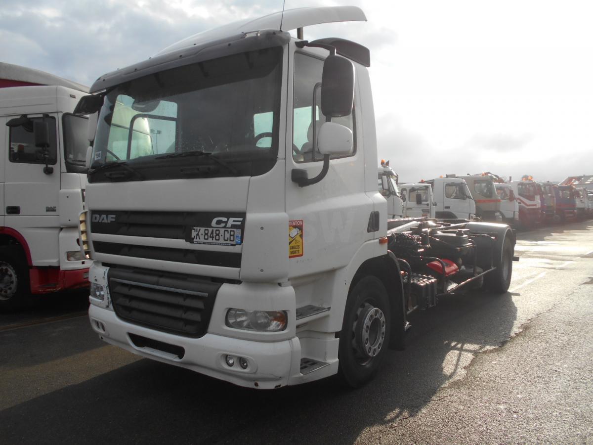 DAF CF85 410 - Kamion sa hidrauličnom kukom: slika 1 DAF CF85 410 - Kamion sa hidrauličnom kukom: slika 1