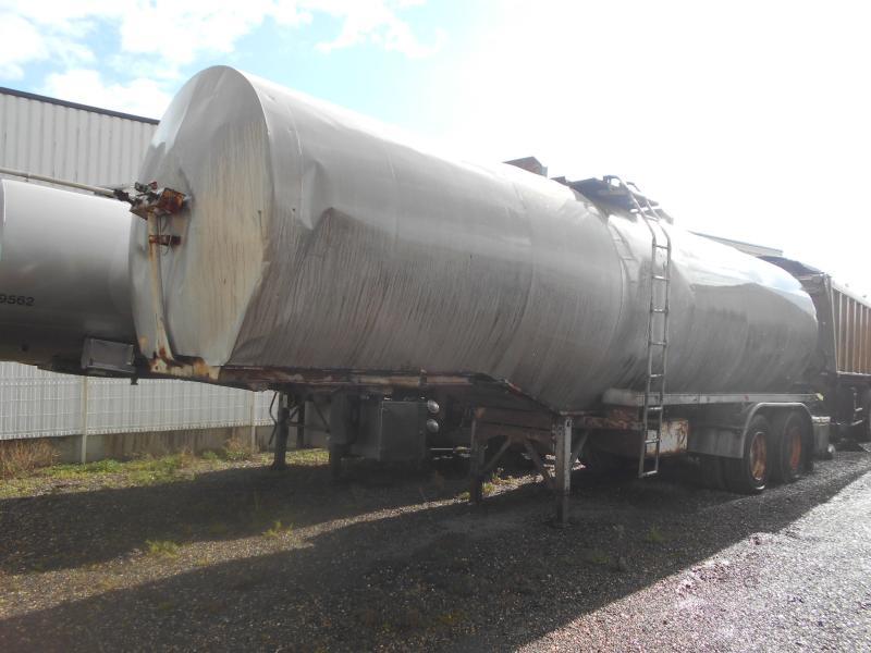 Fruehauf - Poluprikolica cisterna: slika 1 Fruehauf - Poluprikolica cisterna: slika 1