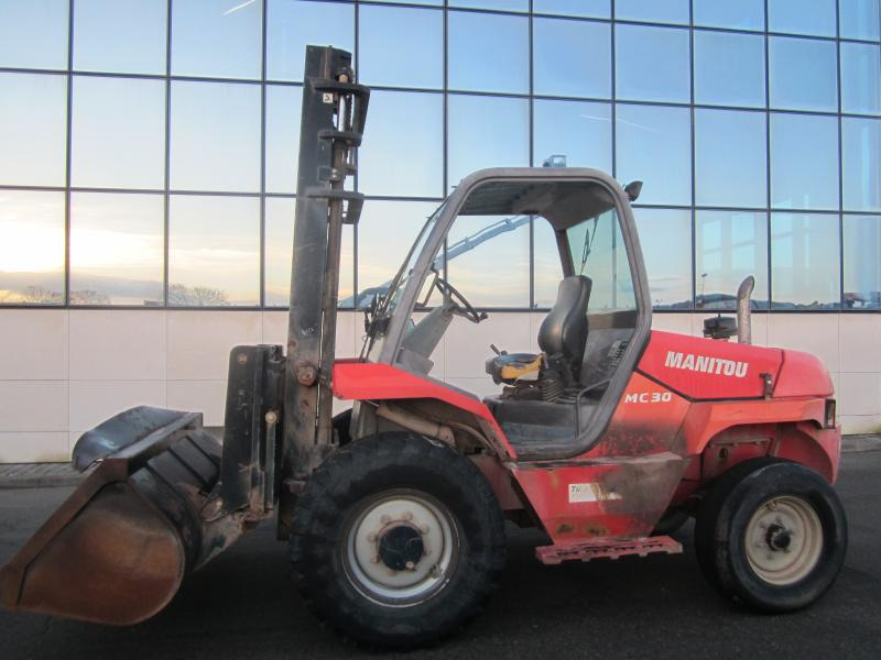 Manitou MC30 - Dizel viljuškar: slika 2 Manitou MC30 - Dizel viljuškar: slika 2