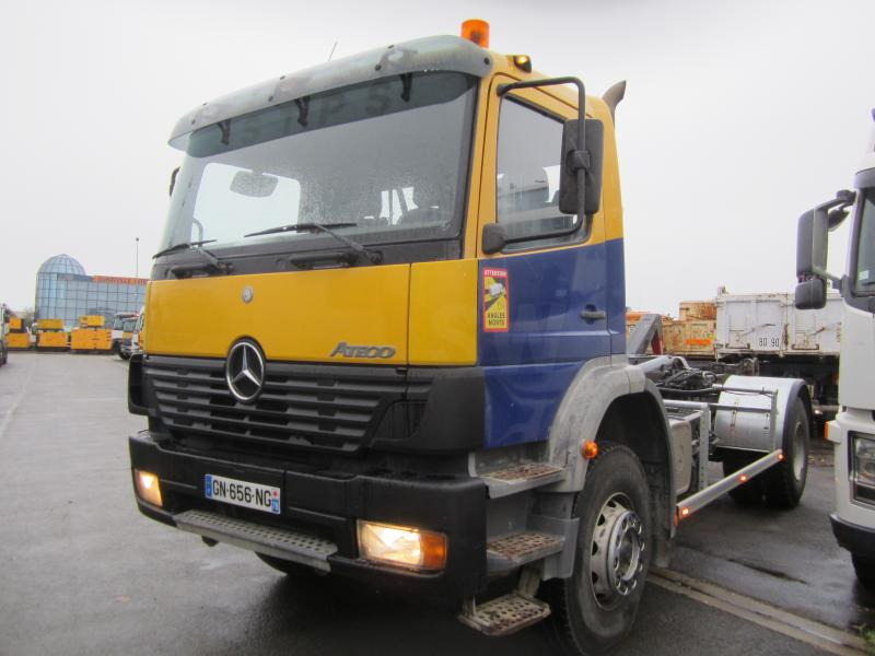 Mercedes Atego 1823 - Kamion sa hidrauličnom kukom: slika 1 Mercedes Atego 1823 - Kamion sa hidrauličnom kukom: slika 1
