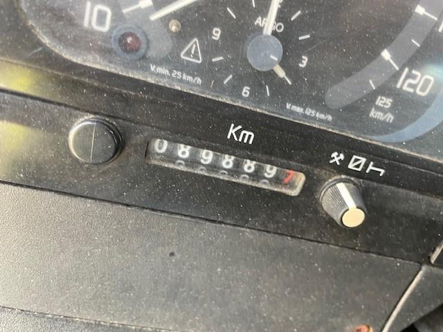 Kamion sa golom šasijom i zatvorenom kabinom Renault Kerax 340: slika 10