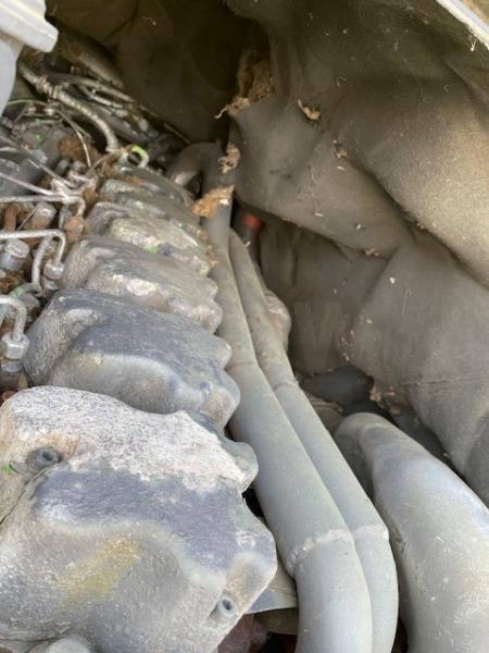 Kamion sa golom šasijom i zatvorenom kabinom Renault Kerax 340: slika 8