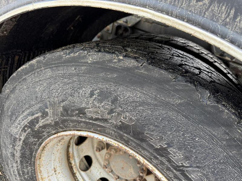 Kamion cisterna za prevoz goriva Renault Premium 370 DXI: slika 11
