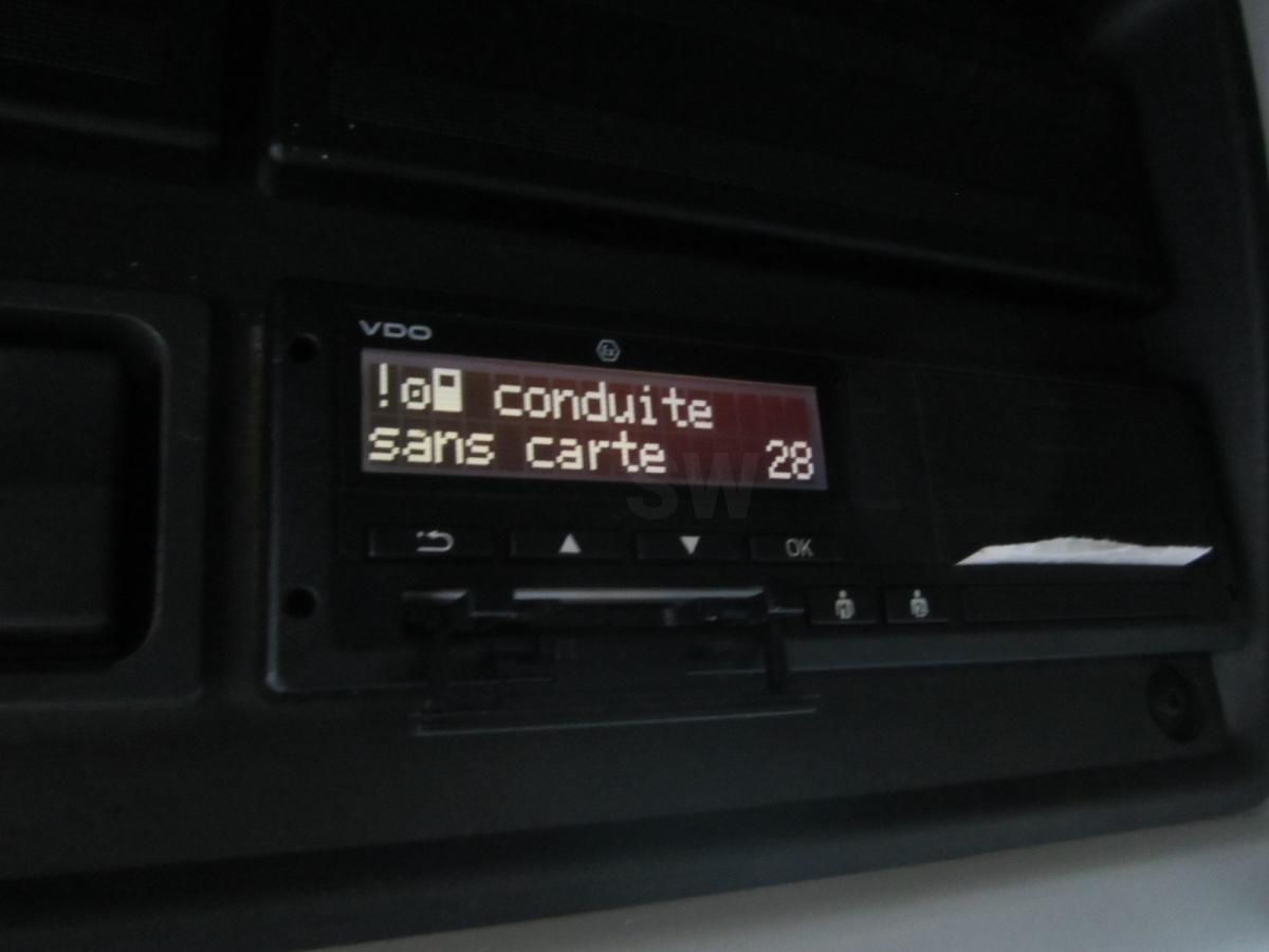 Kamion sa ceradom Renault Premium 370 DXI: slika 13