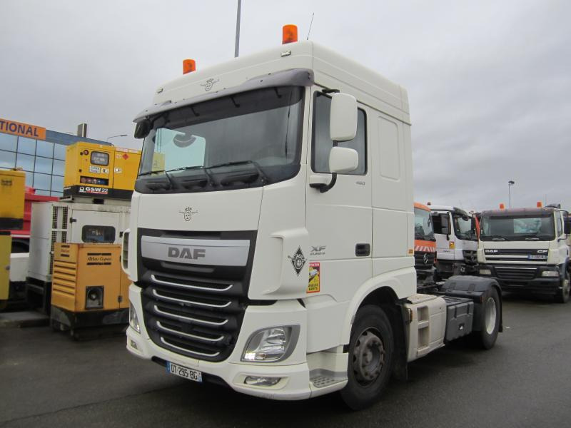 DAF XF105 460 - Tegljač: slika 1 DAF XF105 460 - Tegljač: slika 1