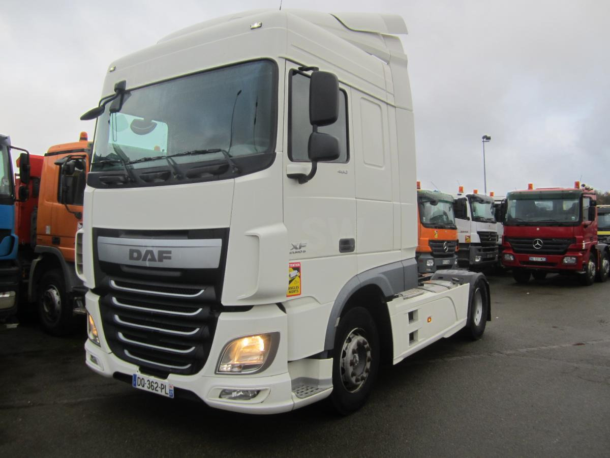 DAF XF105 460 - Tegljač: slika 1 DAF XF105 460 - Tegljač: slika 1