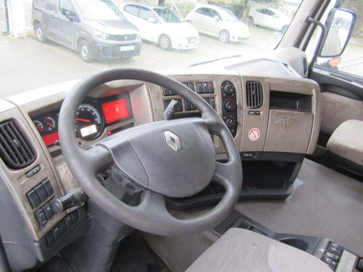 Interior photo 1: Tegljač Renault Premium 450 DXI