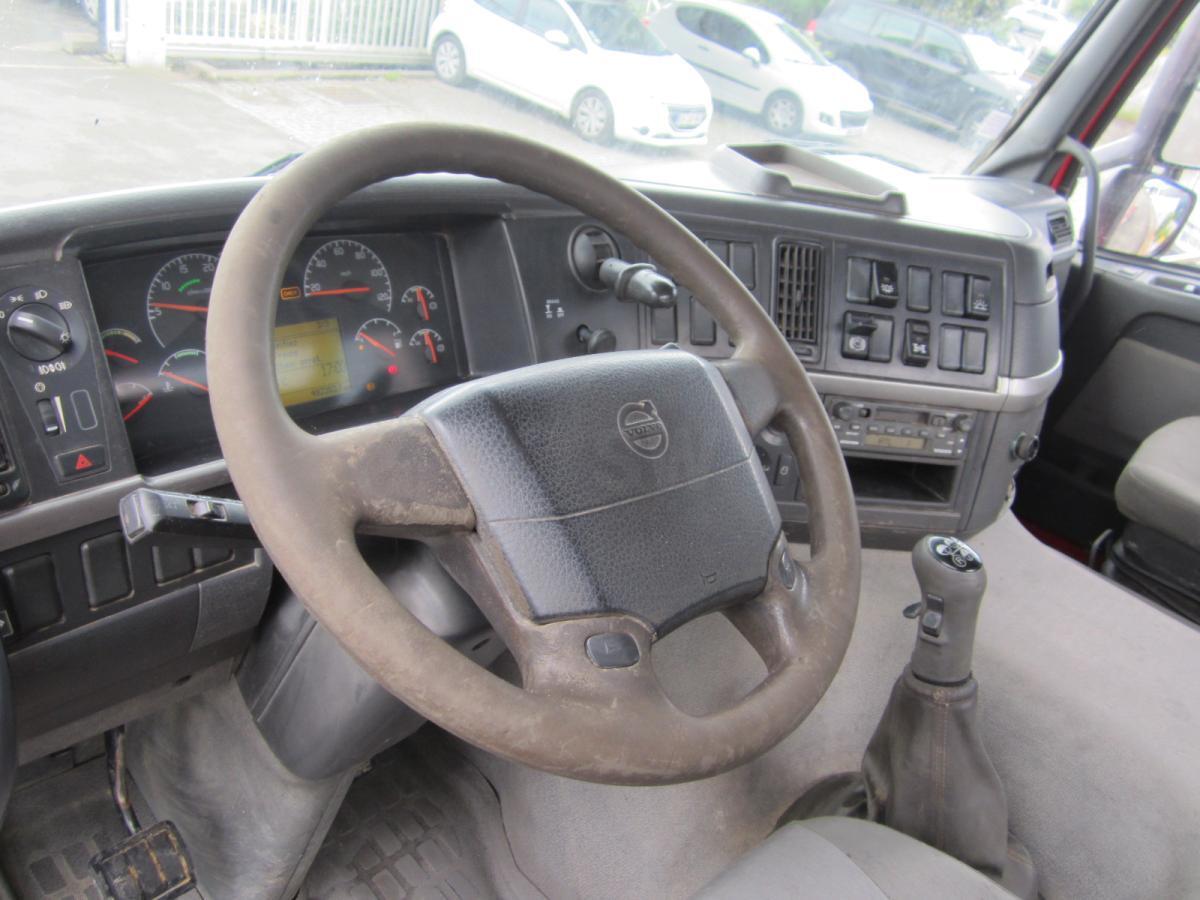 Volvo FM12 380 - Kamion sa hidrauličnom kukom: slika 3 Volvo FM12 380 - Kamion sa hidrauličnom kukom: slika 3