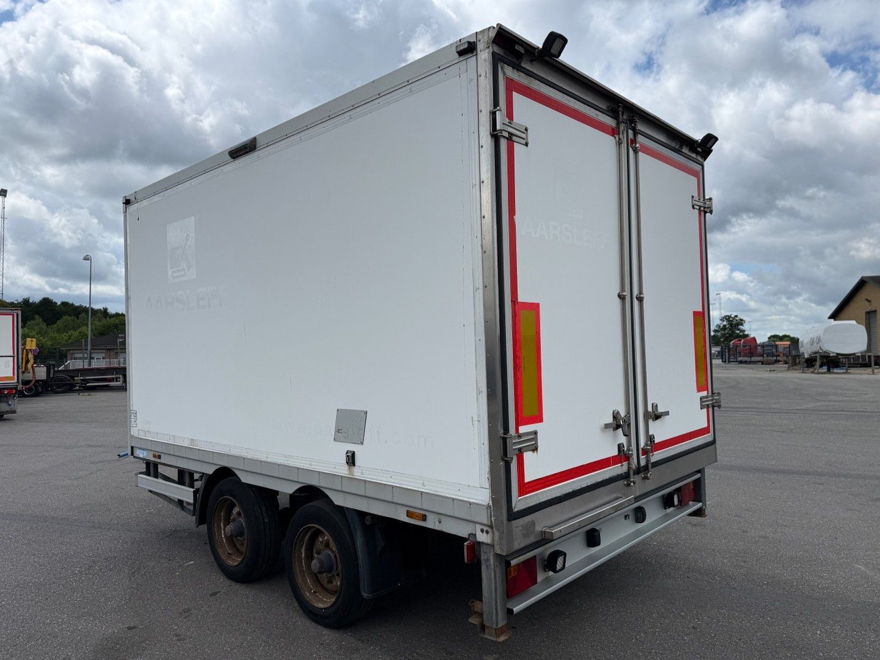 Blomenröhr 2 axle 7500 kg. Closed box / Koffer - Prikolica sa zatvorenim sandukom: slika 4 Blomenröhr 2 axle 7500 kg. Closed box / Koffer - Prikolica sa zatvorenim sandukom: slika 4