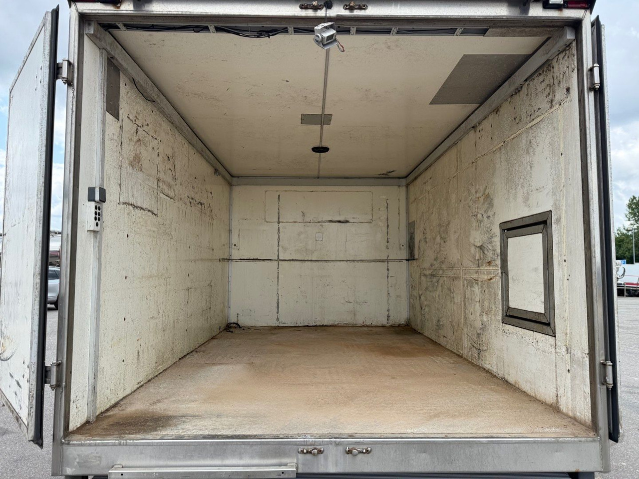 Blomenröhr 2 axle 7500 kg. Closed box / Koffer - Prikolica sa zatvorenim sandukom: slika 5 Blomenröhr 2 axle 7500 kg. Closed box / Koffer - Prikolica sa zatvorenim sandukom: slika 5
