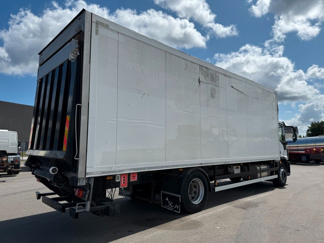 Iveco 180E32 4x2 Schmitz / Thermo King T-1200R Spectru Iveco 180E32 4x2 Schmitz / Thermo King T-1200R Spectru - Hladnjača: slika 3 Iveco 180E32 4x2 Schmitz / Thermo King T-1200R Spectru Iveco 180E32 4x2 Schmitz / Thermo King T-1200R Spectru - Hladnjača: slika 3