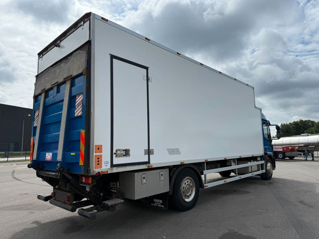 Iveco EuroCargo 180 E28 4x2 Thermo King T-1000R - Hladnjača: slika 3 Iveco EuroCargo 180 E28 4x2 Thermo King T-1000R - Hladnjača: slika 3