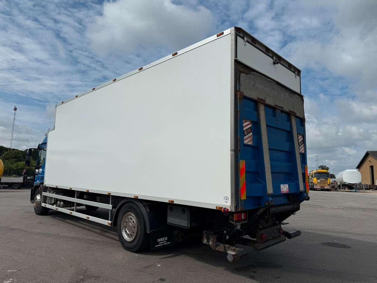 Iveco EuroCargo 180 E28 4x2 Thermo King T-1000R - Hladnjača: slika 4 Iveco EuroCargo 180 E28 4x2 Thermo King T-1000R - Hladnjača: slika 4