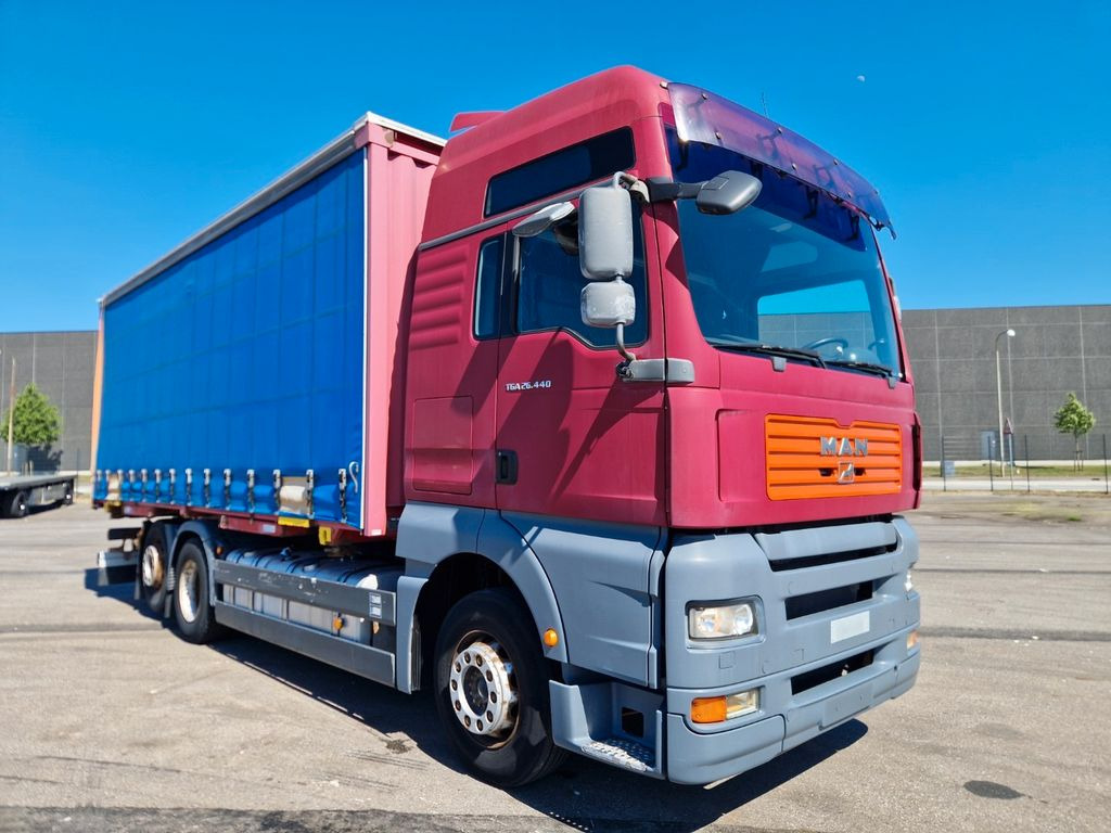 MAN TGA 26.440 6x2 BDF Plane container / Fahrschule - Kamion za prevoz kontejnera/ Kamion sa promenjivim sandukom: slika 2 MAN TGA 26.440 6x2 BDF Plane container / Fahrschule - Kamion za prevoz kontejnera/ Kamion sa promenjivim sandukom: slika 2