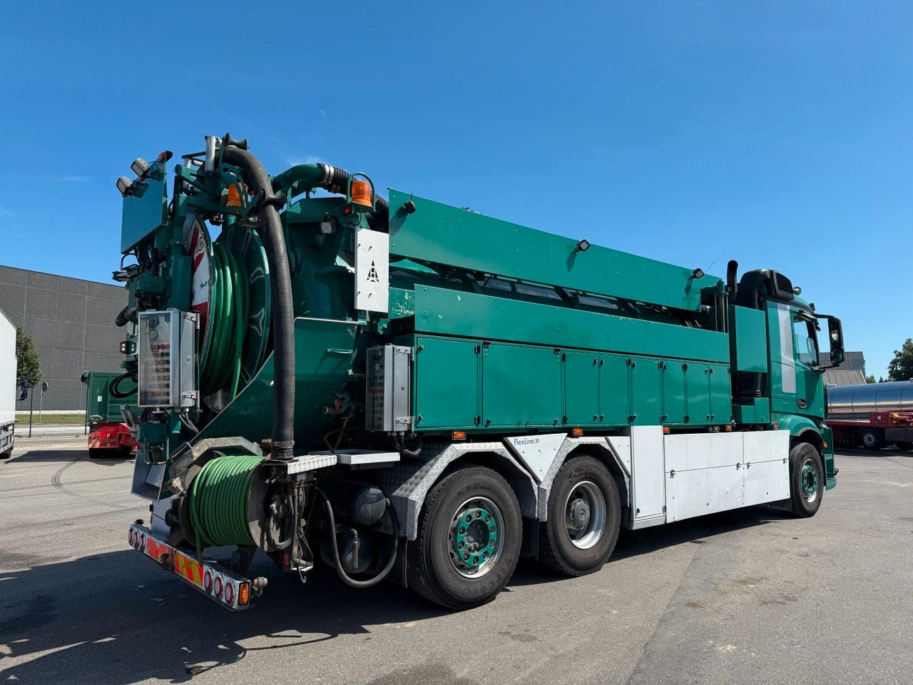 Mercedes-Benz Actros 2551 6x2*4 Hvidtved Larsen Flexline 311 - Vakuumska cisterna: slika 3 Mercedes-Benz Actros 2551 6x2*4 Hvidtved Larsen Flexline 311 - Vakuumska cisterna: slika 3