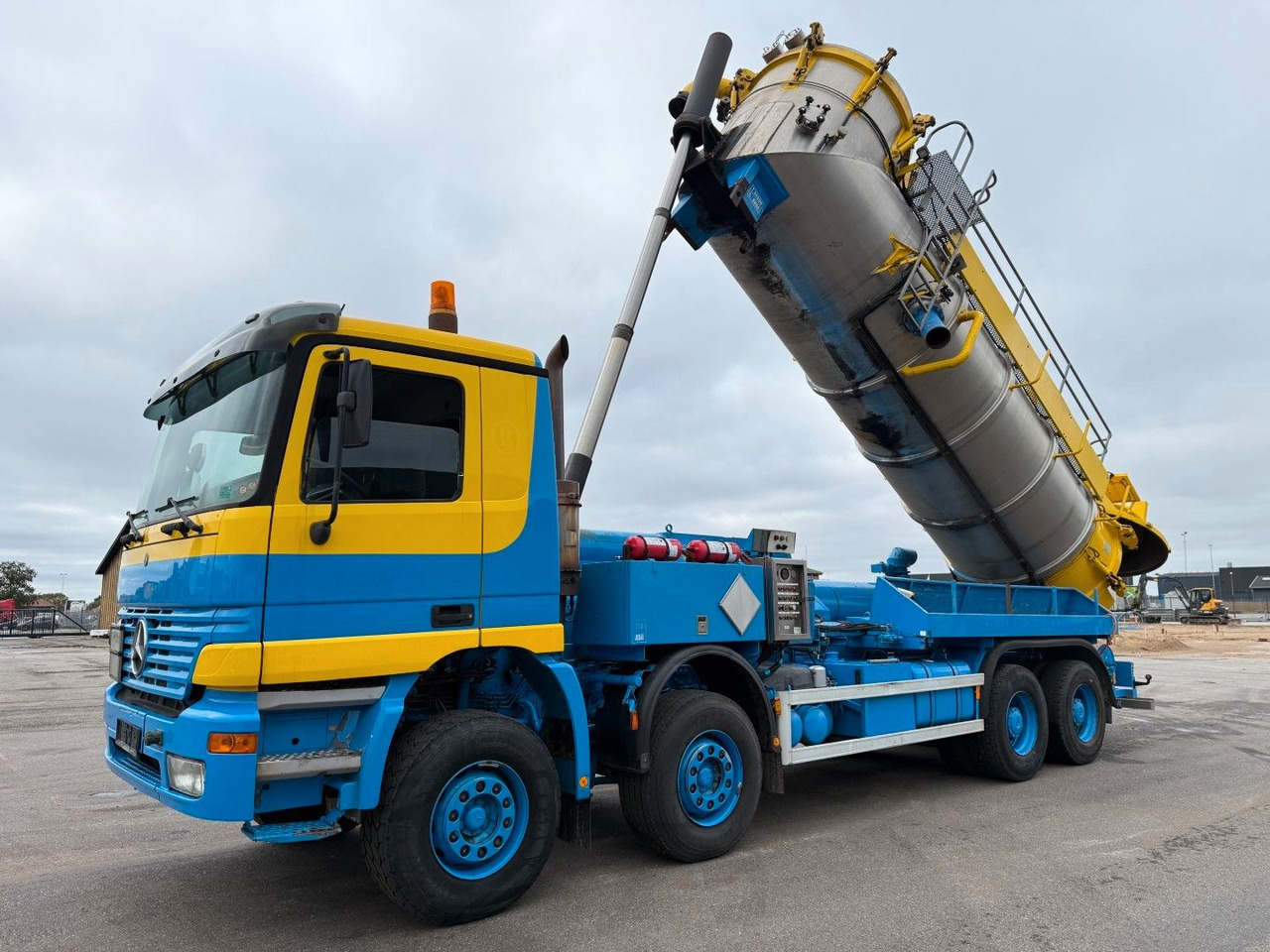 Mercedes-Benz Actros 4140 8x4 KOKS MEGAVAC 8000 ADR Dry Vac - Vakuumska cisterna: slika 5 Mercedes-Benz Actros 4140 8x4 KOKS MEGAVAC 8000 ADR Dry Vac - Vakuumska cisterna: slika 5
