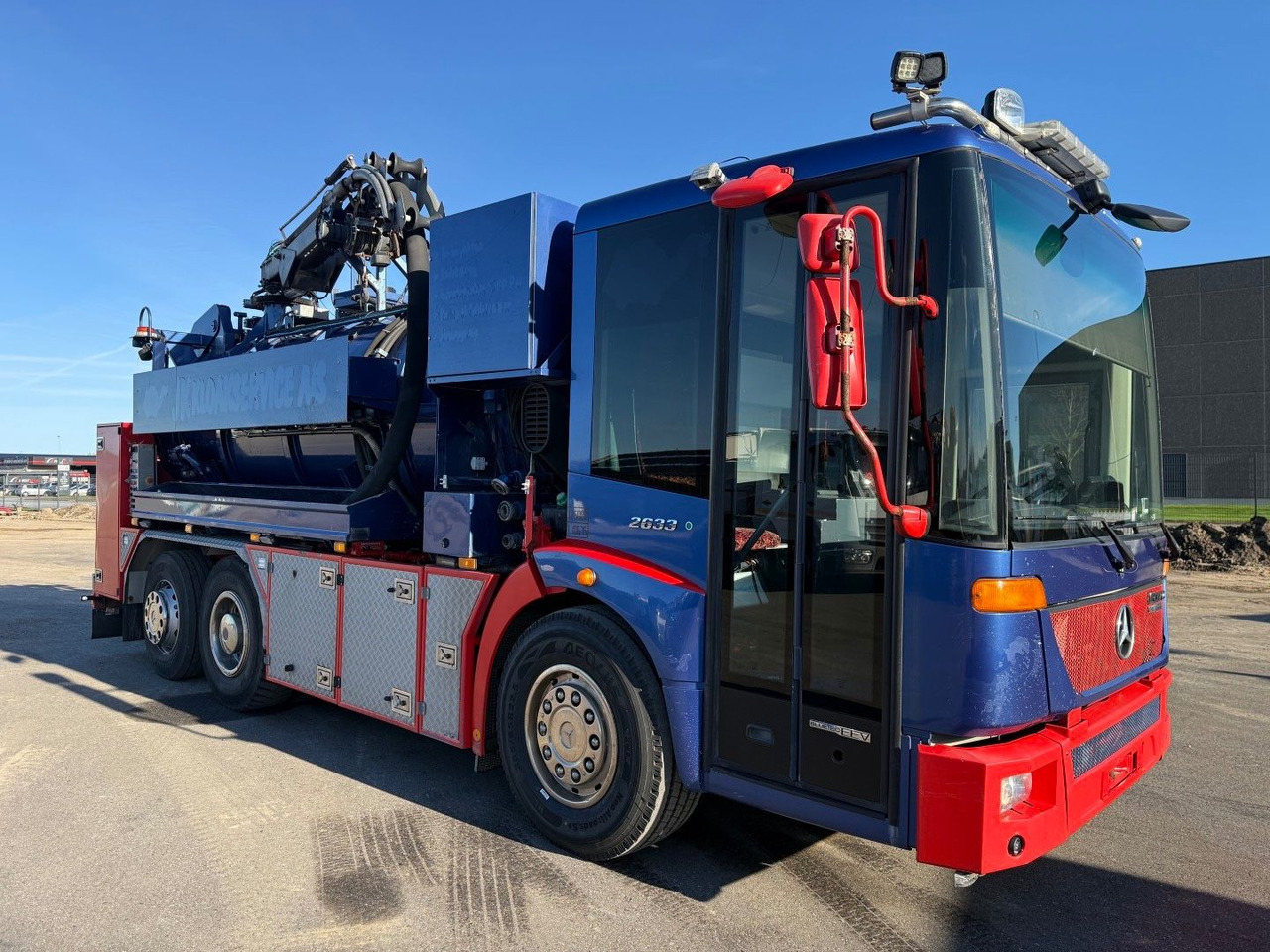 Mercedes-Benz Econic 2633 6x2*4 Hvidtved Larsen SLP309 Euro 5 - Vakuumska cisterna: slika 2 Mercedes-Benz Econic 2633 6x2*4 Hvidtved Larsen SLP309 Euro 5 - Vakuumska cisterna: slika 2