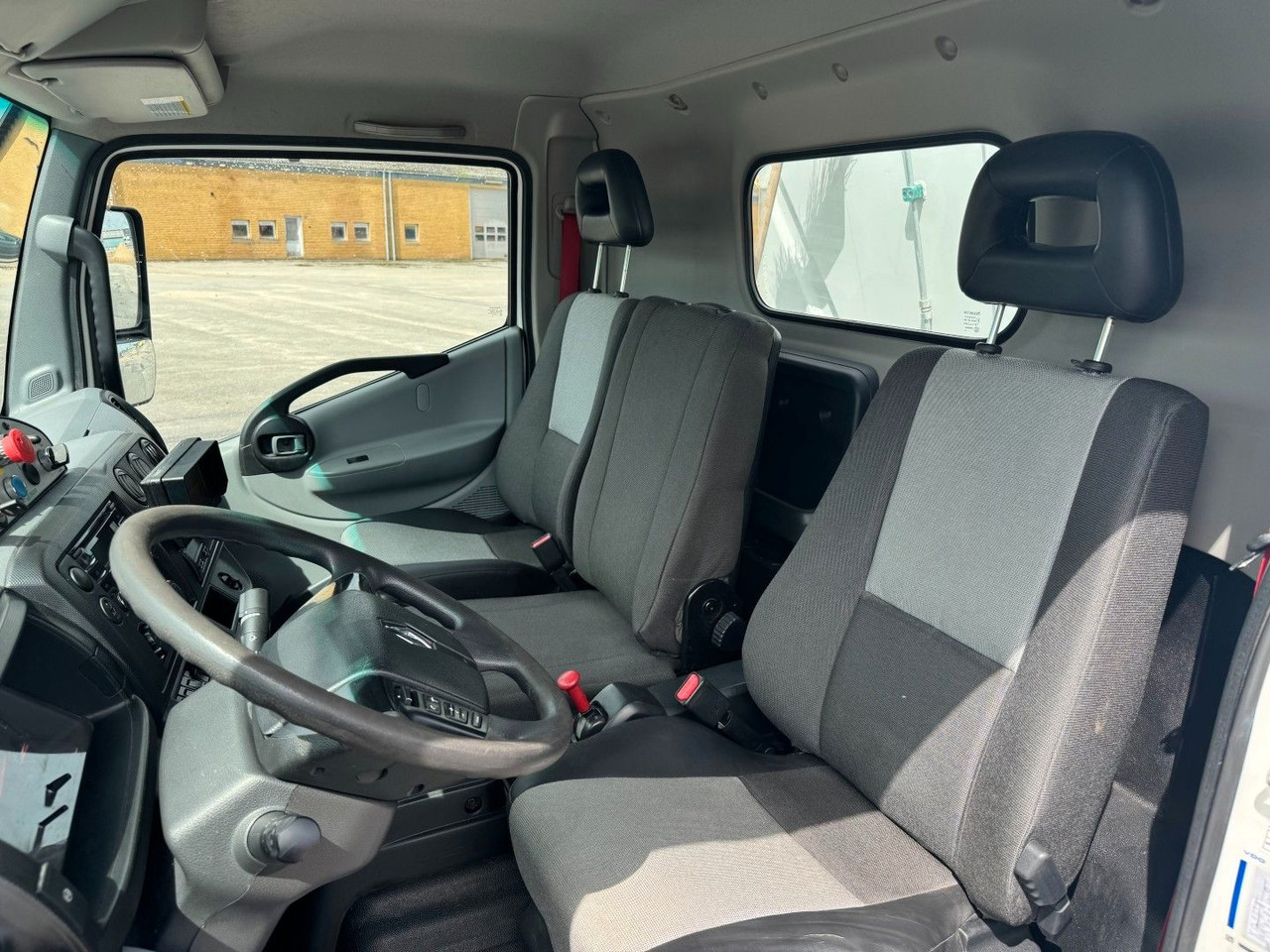 Renault D7.5 180 4x2 Semat/Techno Azimut 8 m3 Garbage - Kamion za smeće: slika 5 Renault D7.5 180 4x2 Semat/Techno Azimut 8 m3 Garbage - Kamion za smeće: slika 5