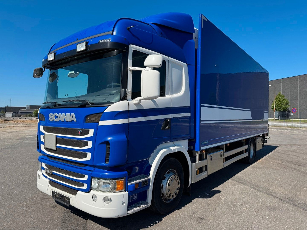 Scania G280 4x2 TK -800R Isokoffer Euro 6 - Kamion sa zatvorenim sandukom: slika 1 Scania G280 4x2 TK -800R Isokoffer Euro 6 - Kamion sa zatvorenim sandukom: slika 1