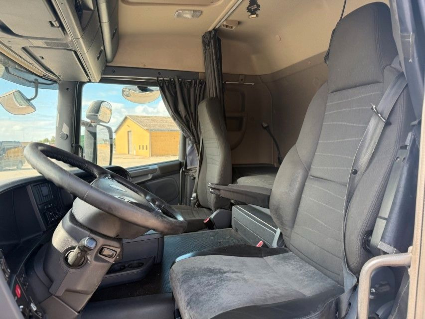 Scania G450 LB 8x2*6 MNB ADR Chassis / Retarder - Kamion sa golom šasijom i zatvorenom kabinom: slika 5 Scania G450 LB 8x2*6 MNB ADR Chassis / Retarder - Kamion sa golom šasijom i zatvorenom kabinom: slika 5