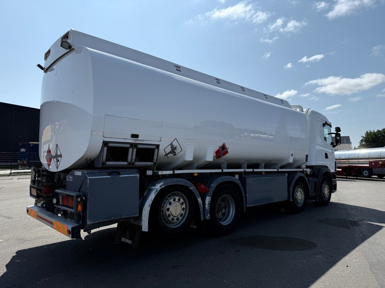 Scania G480 8x2*6 24.000 L / 5 compartments / ADR Tank - Kamion cisterna: slika 3 Scania G480 8x2*6 24.000 L / 5 compartments / ADR Tank - Kamion cisterna: slika 3