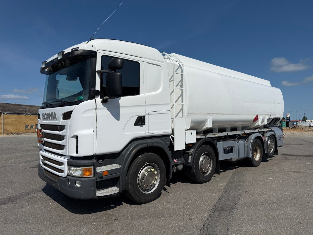 Scania G480 8x2*6 24.000 L / 5 compartments / ADR Tank - Kamion cisterna: slika 1 Scania G480 8x2*6 24.000 L / 5 compartments / ADR Tank - Kamion cisterna: slika 1