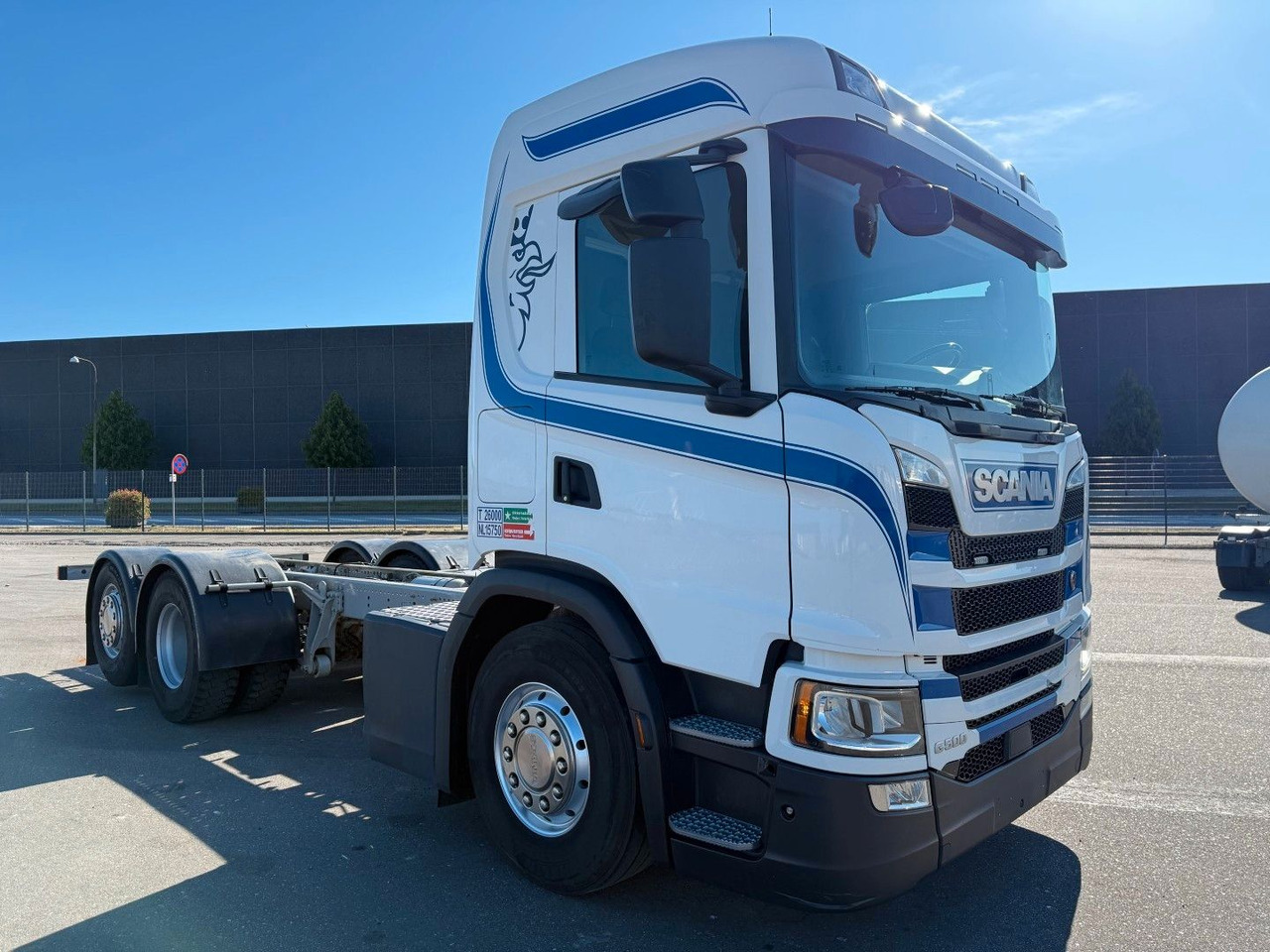 Scania G500 Next Generation 6x2 ADR Chassis / Retarder - Kamion sa golom šasijom i zatvorenom kabinom: slika 2 Scania G500 Next Generation 6x2 ADR Chassis / Retarder - Kamion sa golom šasijom i zatvorenom kabinom: slika 2