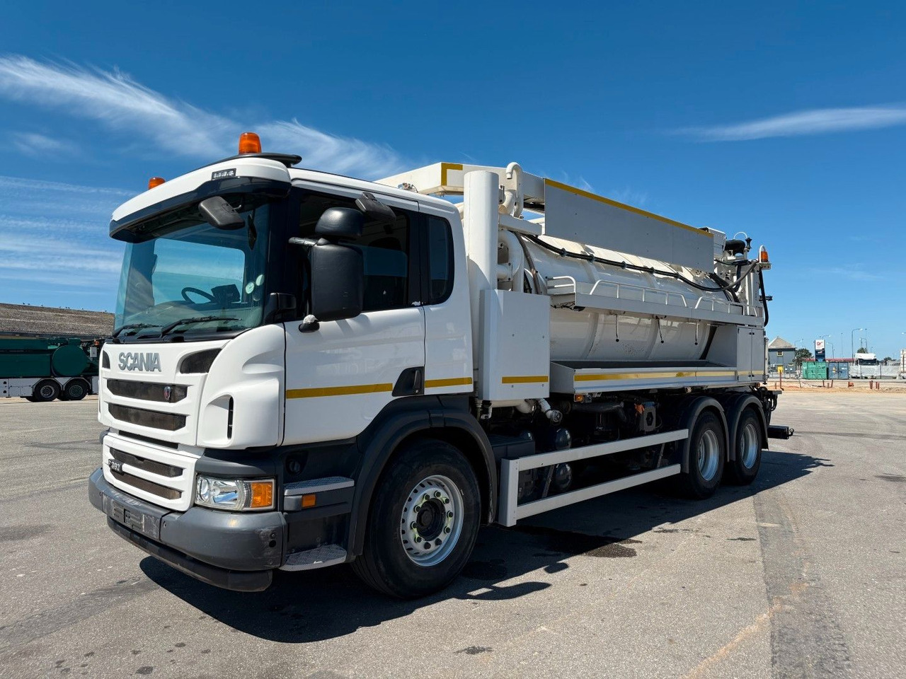 Scania P360 6x4 RHD Hvidtved Larsen FlexLine 312 - Vakuumska cisterna: slika 1 Scania P360 6x4 RHD Hvidtved Larsen FlexLine 312 - Vakuumska cisterna: slika 1