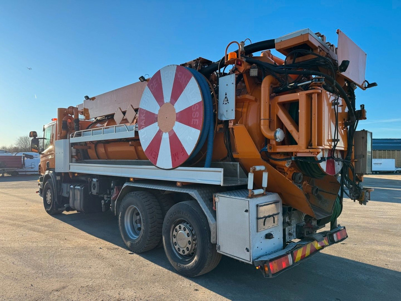 Scania P400 6x2*4 Hvidtved Larsen Flexline 310 - Vakuumska cisterna: slika 4 Scania P400 6x2*4 Hvidtved Larsen Flexline 310 - Vakuumska cisterna: slika 4