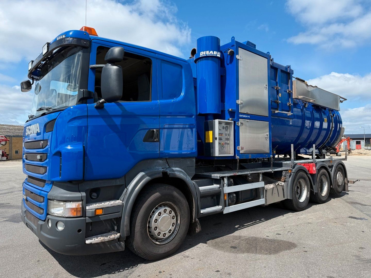 Scania R420 8x4*4 Vacuum Suction Disab Centurion P10 - Vakuumska cisterna: slika 1 Scania R420 8x4*4 Vacuum Suction Disab Centurion P10 - Vakuumska cisterna: slika 1